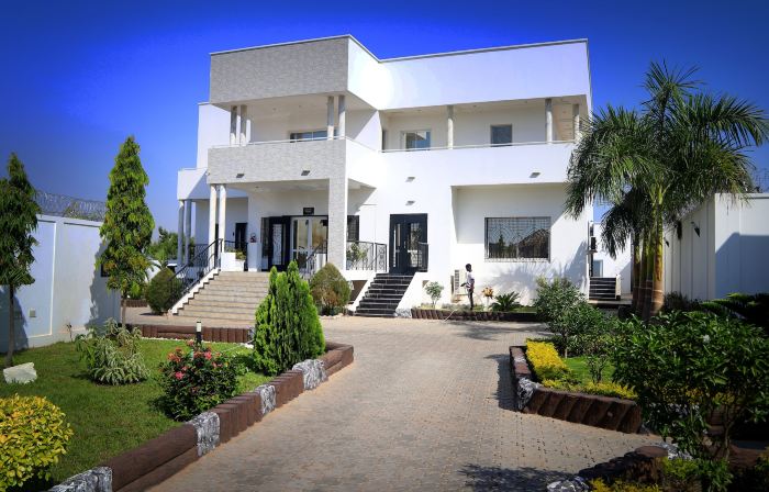 Shalom City Hotel