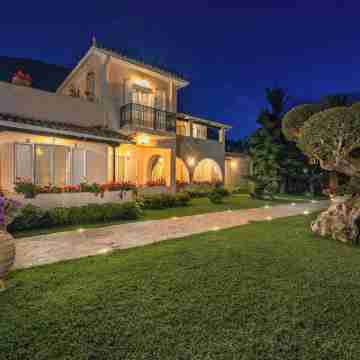 Villa Phoenix Hotel Exterior