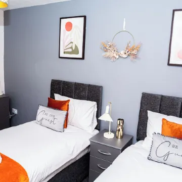 Stunning 3Bedroom Home Ideal for Long & Short Stay