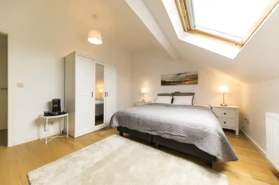B&B Daya Hotels near Sint-Pieterskerk Langdorp