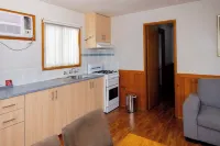 Airport Tourist Village Melbourne Hotels in Attwood