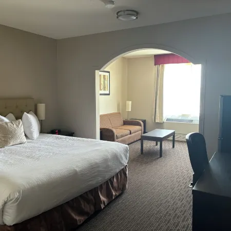 Ramada by Wyndham Estevan