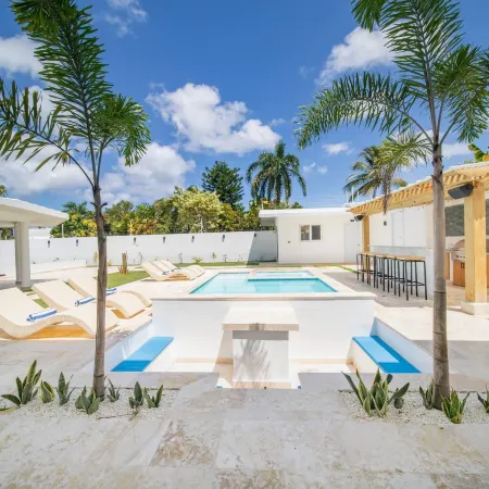 Green Palace - 7Br Luxury Villa in Sosua 3Mins from Strip Plus 24hr Security