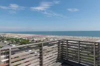 Kiss Beachfront Hotel & Restaurant - Sea View