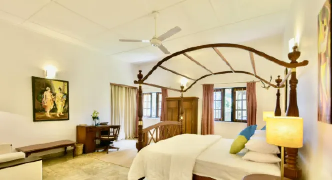 Captain's Bungalow, Kandy Hotels near Embekka Devalaya