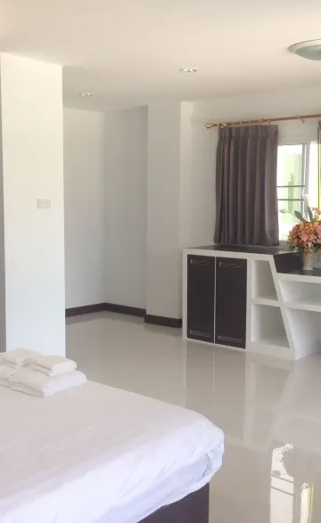 ห้องดีลักซ์ เตียงใหญ่ 1 เตียง