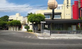 Hotel Caracoles Colima