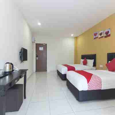 Central Hotel Rooms
