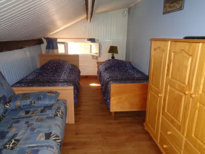 Au Pied du Cognelot Hotels in Longeau-Percey