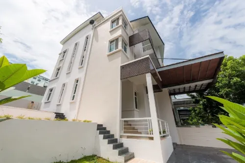 New Shamrock Beach Villas Seaview