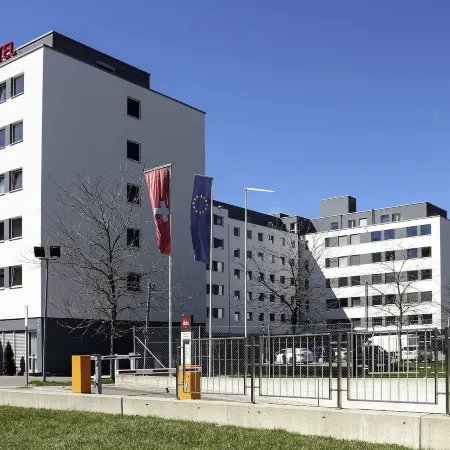 Ibis Zurich Messe Airport