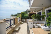 Elpiniki Luxury Apartments - Havudsigt