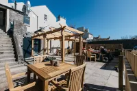 The George Hotel - parking
