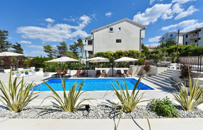 Mediterraneo Garden Apartments