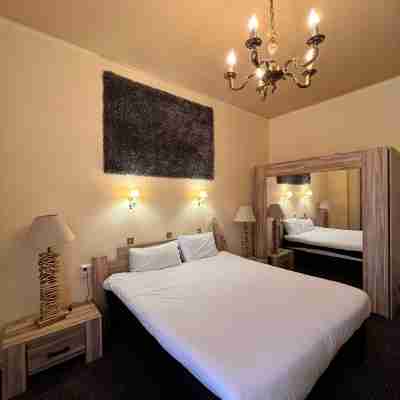 Grand Hôtel de Valenciennes Rooms
