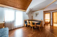 Residence Contrin Hotels in Canazei