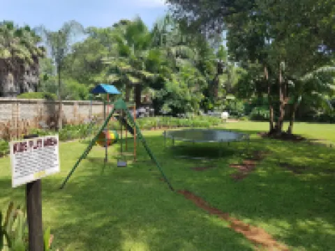 Lion's Guesthouse and the Buck&Lion Restaurant Hotels in Southern