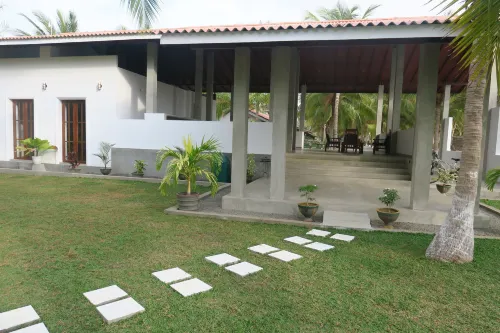 De Silva Palm Resort