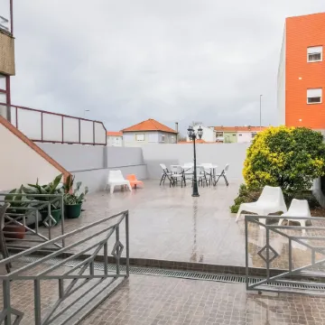 Apartamento A Francos Artist Painting 1