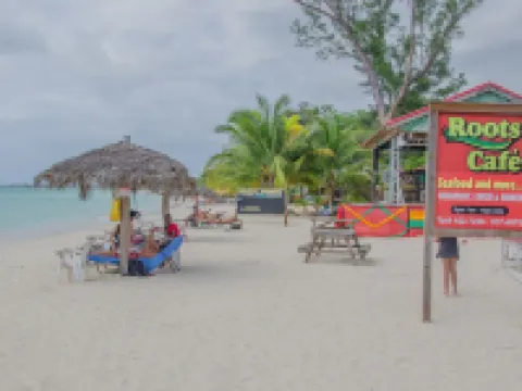 Roots Cafe Rooms Hotels in Negril