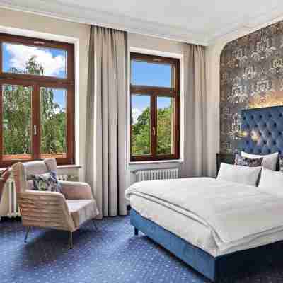 Hotel Bayerischer Hof Dresden Rooms
