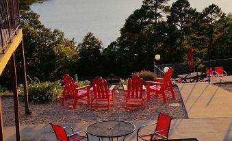 Pointe West Resort Motel