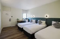 The Heritage Darwin Hotels near Lookout Point, Esplanade