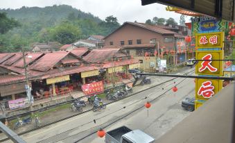 Yee Tai Cafe & Inn