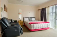 Esplanade Motels Hotels in 