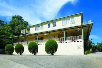 Riverview Boutique Motel Hotels in Macksville