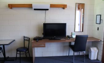 Elmore Lodge Motel