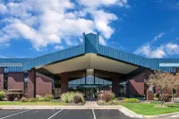 Comfort Inn - Hall of Fame Hotels in Plain Township