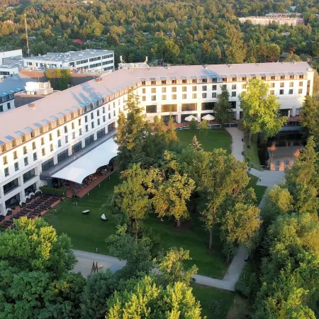 DoubleTree by Hilton Hotel & Conference Centre Warsaw Отели рядом с достопримечательностью «Музей плакатов»