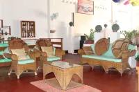 Peria Seafront Pensione Hotels in Roxas