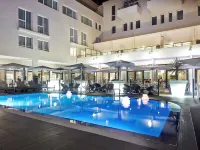 Novotel Avignon Centre - Pools