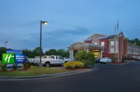 Holiday Inn Express & Suites Murphy Hotels in Murphy