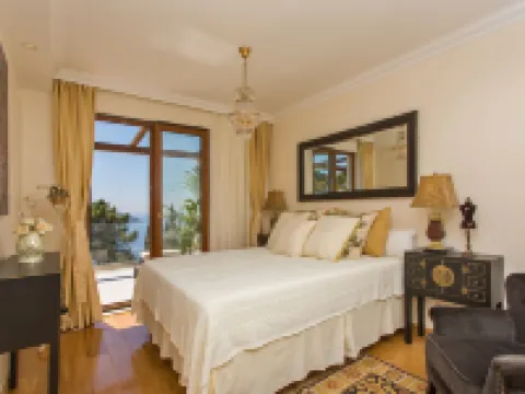 Luxury Villa Dolce Vita with Pool Hotels in Orasac