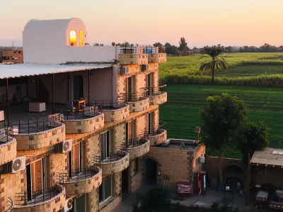 New Memnon Hotel Các khách sạn gần Colossi of Memnon