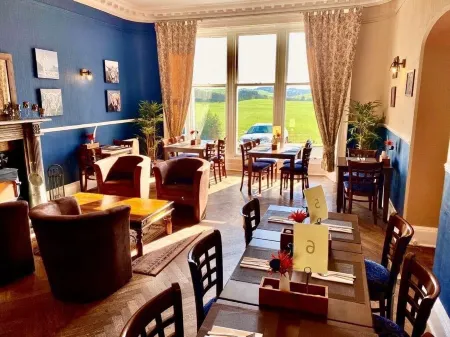 Ernespie House Hotel Отели в г. Далбитти