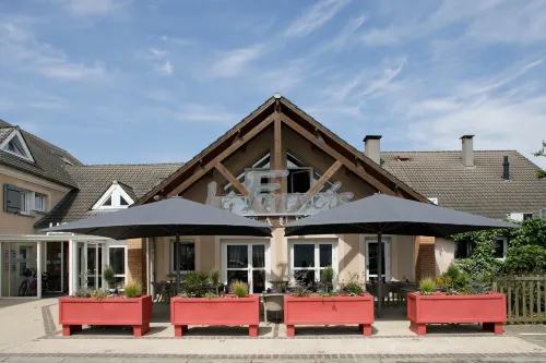 ibis Styles Chartres Sud Barjouville - parking
