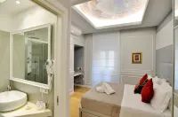 Luxury on the River - Bathtub