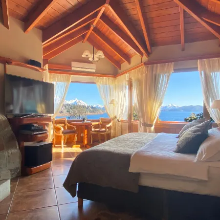 Charming Luxury Lodge & Private Spa