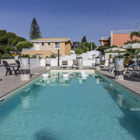 Small Luxury Apartments Pool and Sea View - Stella Del Mare