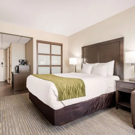 Comfort Inn & Suites