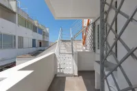 Dodger House by BarbarHouse