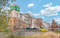 Extended Stay America Select Suites - Kansas City - Stadium Hotels in Sugar Creek