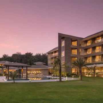 Kabir Hotel & Spa Hotels near Fiesta Farm