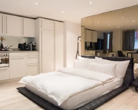 Top city center location by Airhome Hotéis em Zug