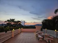 Charming Home Resort Hotels in Suan Phueng