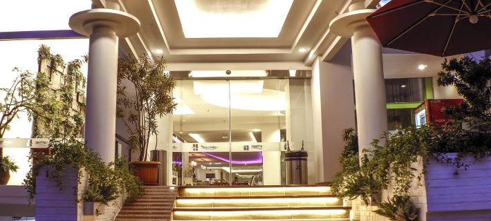 Heef Hotel Pasar Baru Hotels in Джакарта
